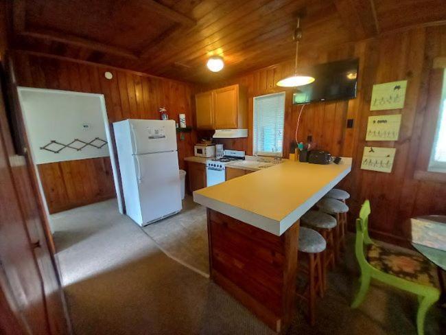 Satsuma Stegbone'S Fish Camp And Resort מראה חיצוני תמונה